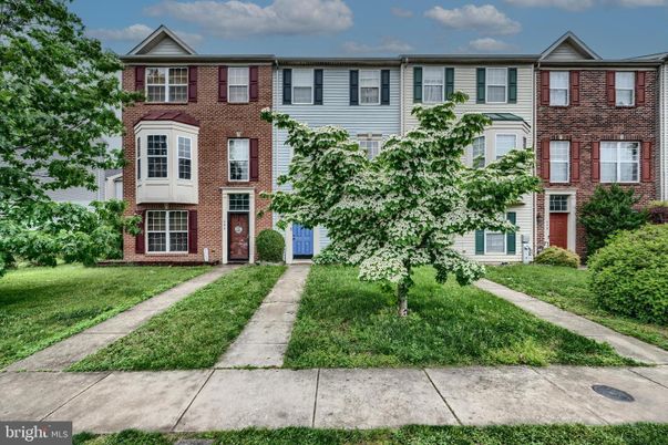 Exterior, Facade, Brick Facade, Rowhouse