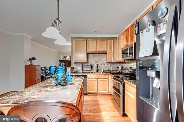 Interior, Kitchen, Pendant Lights, Wood Texture Flooring
