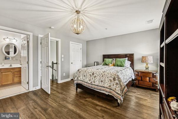 Bedroom, Interior, Pendant Lights, Wood Texture Flooring