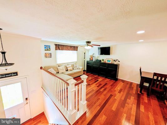Dining room, Interior, Living room, Recessed Lighting, Wood Texture Flooring