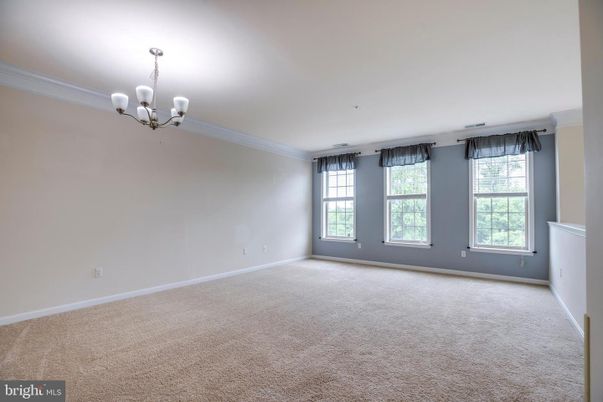 Chandelier, Empty room, Interior