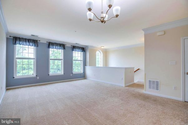 Chandelier, Empty room, Interior