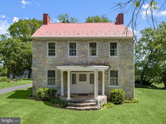 Exterior, Facade, Georgian