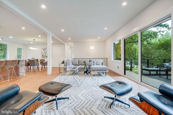 Dining room, Interior, Living room, Pendant Lights, Recessed Lighting, Wood Texture Flooring