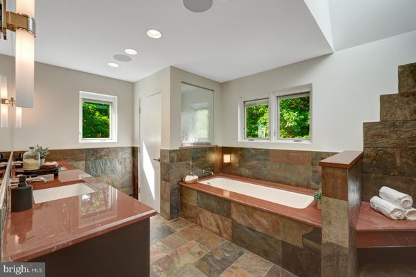 Bathroom, Interior, Recessed Lighting