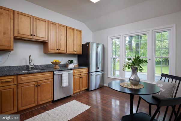 Dining room, Interior, Kitchen, Stainless Steel Appliances, Wood Texture Flooring