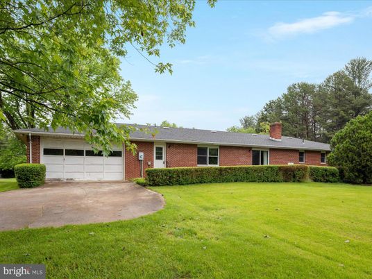 Attached, Exterior, Facade, Brick Facade, Ranch
