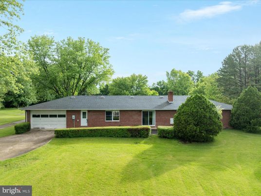 Attached, Exterior, Facade, Brick Facade, Cape Cod