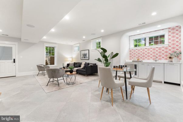 Dining room, Interior, Living room, Recessed Lighting
