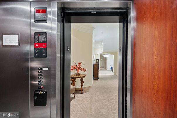 Elevator, Interior
