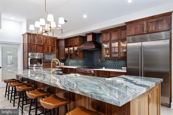 Chandelier, Interior, Kitchen, Recessed Lighting, Stainless Steel Appliances