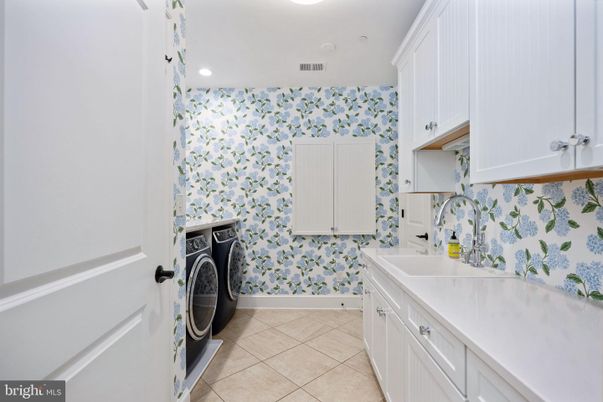 Interior, Recessed Lighting, Washer