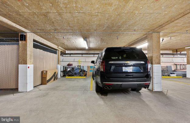 Garage, Interior