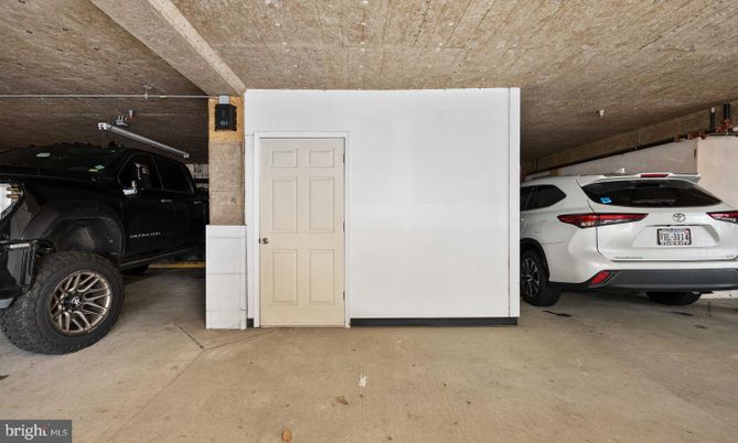 Garage, Interior