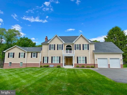 Attached, Exterior, Facade, Brick Facade, Farmhouse