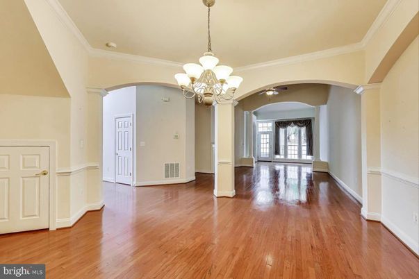 Chandelier, Empty room, Interior, Wood Texture Flooring