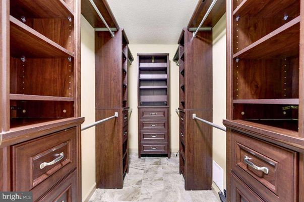 Interior, Walk-in Closets
