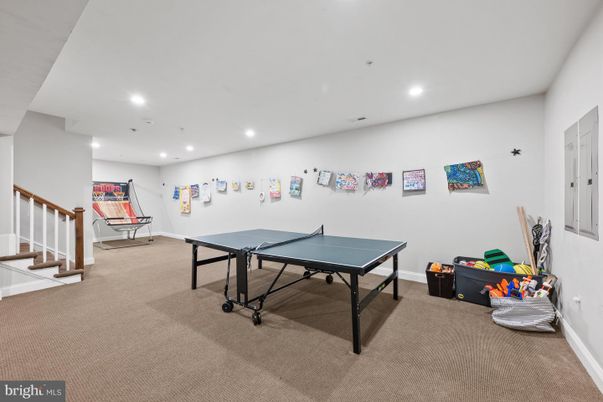 Game Room, Interior, Recessed Lighting