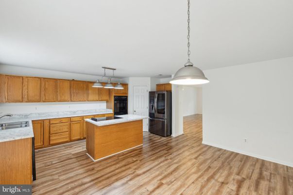Interior, Kitchen, Pendant Lights, Wood Texture Flooring