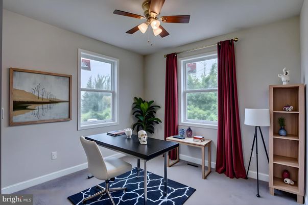 Home Office, Interior