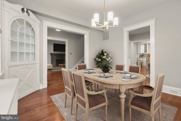 Dining room, Fireplace, Interior, Pendant Lights, Recessed Lighting, Wood Texture Flooring