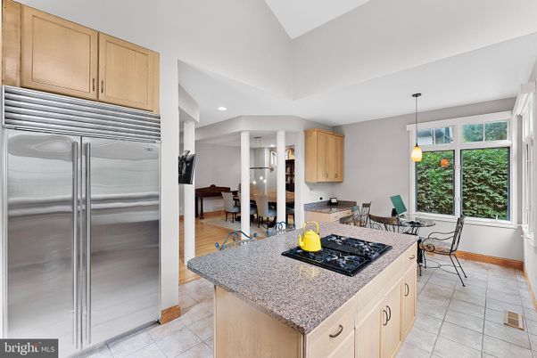 Dining room, Interior, Kitchen, Pendant Lights, Recessed Lighting, Stainless Steel Appliances