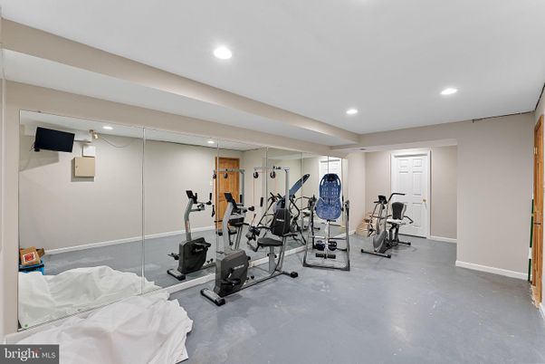 Fitness Equipment, Interior, Recessed Lighting