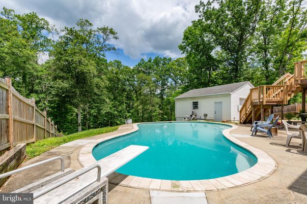 Exterior, Pool