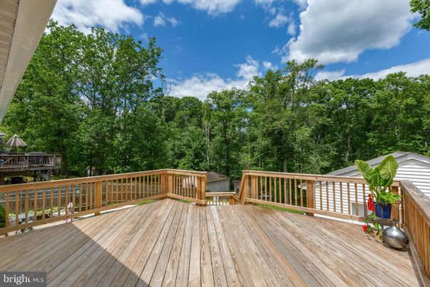 Exterior, Wood Texture Flooring