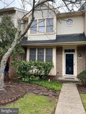 Exterior, Facade, Brick Facade, American Craftsman