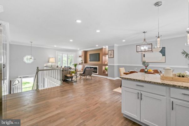 Dining room, Interior, Living room, Pendant Lights, Recessed Lighting, Wood Texture Flooring