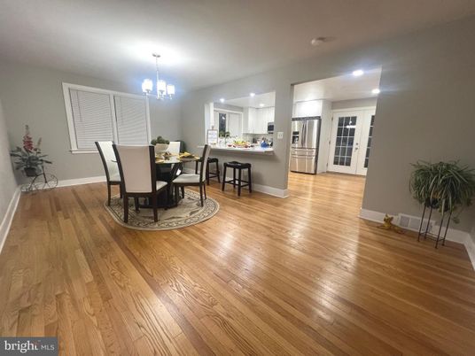 Chandelier, Dining room, Interior, Kitchen, Pendant Lights, Wood Texture Flooring