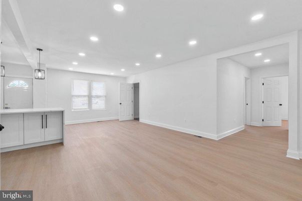 Empty room, Interior, Pendant Lights, Recessed Lighting, Wood Texture Flooring