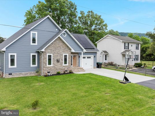 Attached, Exterior, Facade, Solar Panels, Farmhouse