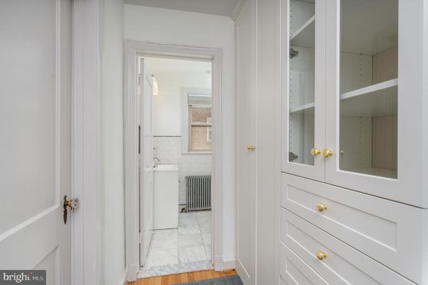 Interior, Marble, Walk-in Closets