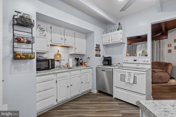 Interior, Kitchen, Recessed Lighting, Wood Texture Flooring