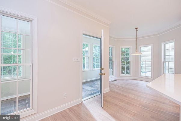 Empty room, Interior, Pendant Lights, Wood Texture Flooring