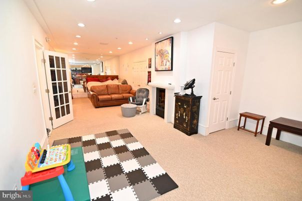 Fireplace, Interior, Living room, Recessed Lighting