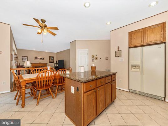 Dining room, Interior, Recessed Lighting