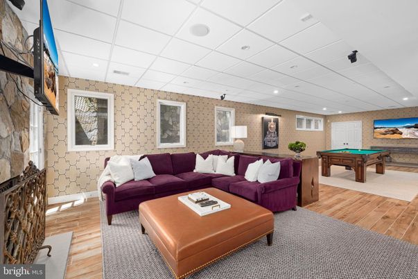 Billiard Table, Game Room, Interior, Living room, Recessed Lighting, Wood Texture Flooring