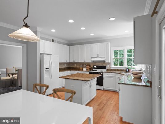 Interior, Kitchen, Pendant Lights, Recessed Lighting, Wood Texture Flooring
