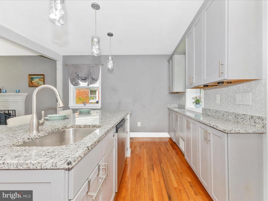 Interior, Kitchen, Pendant Lights, Wood Texture Flooring