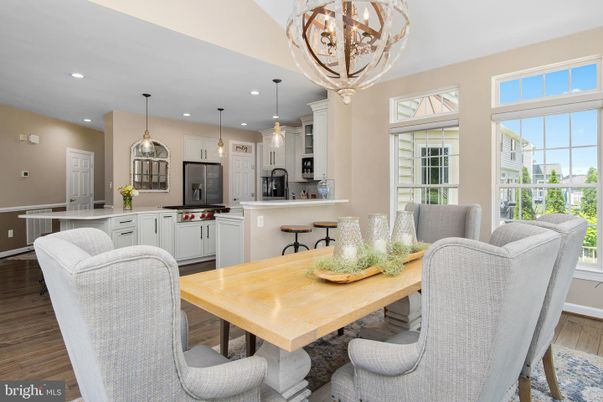 Chandelier, Dining room, Interior, Kitchen, Pendant Lights, Recessed Lighting, Wood Texture Flooring