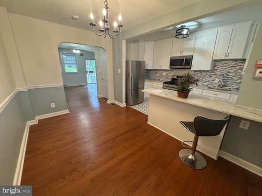 Chandelier, Interior, Kitchen, Wood Texture Flooring