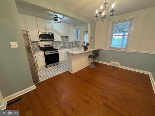 Chandelier, Interior, Kitchen, Wood Texture Flooring