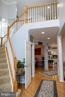 Interior, Pendant Lights, Recessed Lighting, Wood Texture Flooring