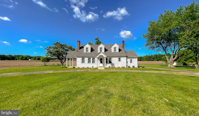 Backyard, Exterior, Facade, Cape Cod
