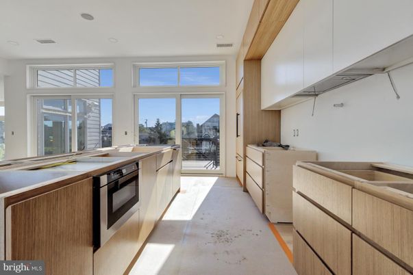 Interior, Kitchen, Recessed Lighting, Water