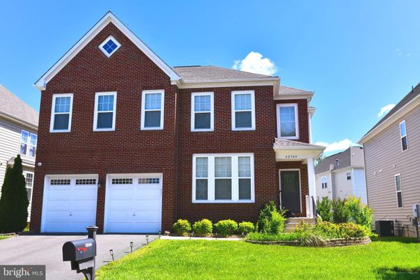 Attached, Exterior, Facade, Brick Facade, Brick Traditional