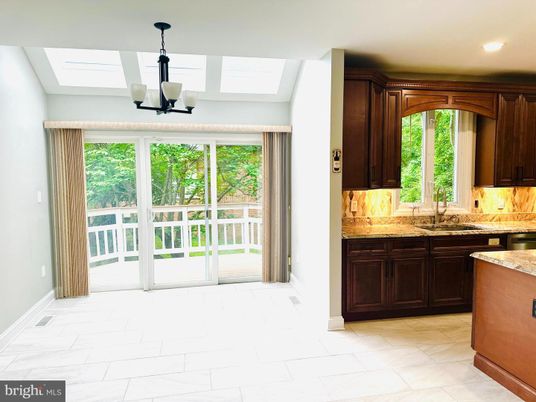 Chandelier, Interior, Kitchen, Marble, Recessed Lighting